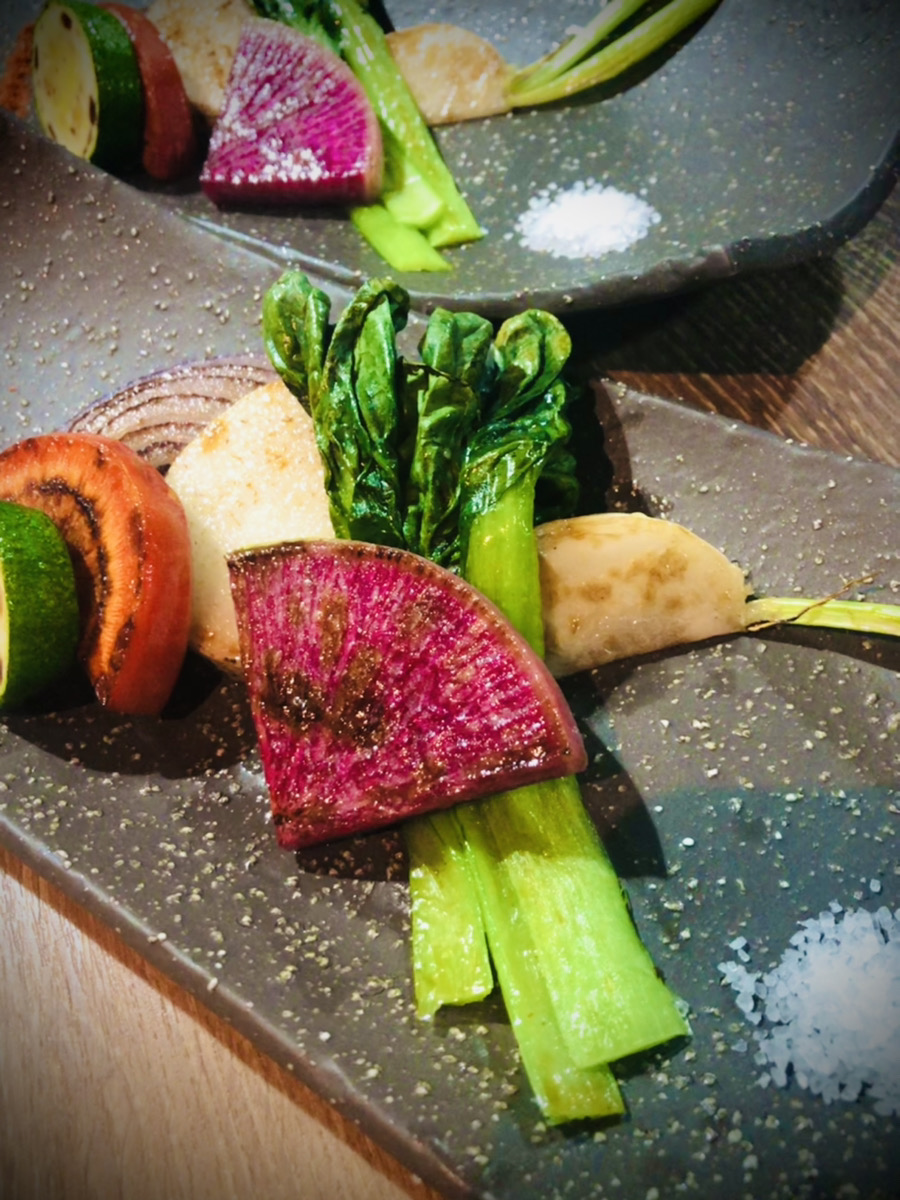 【円居 -MADOy- 川崎】で味わえる野菜の鉄板焼き